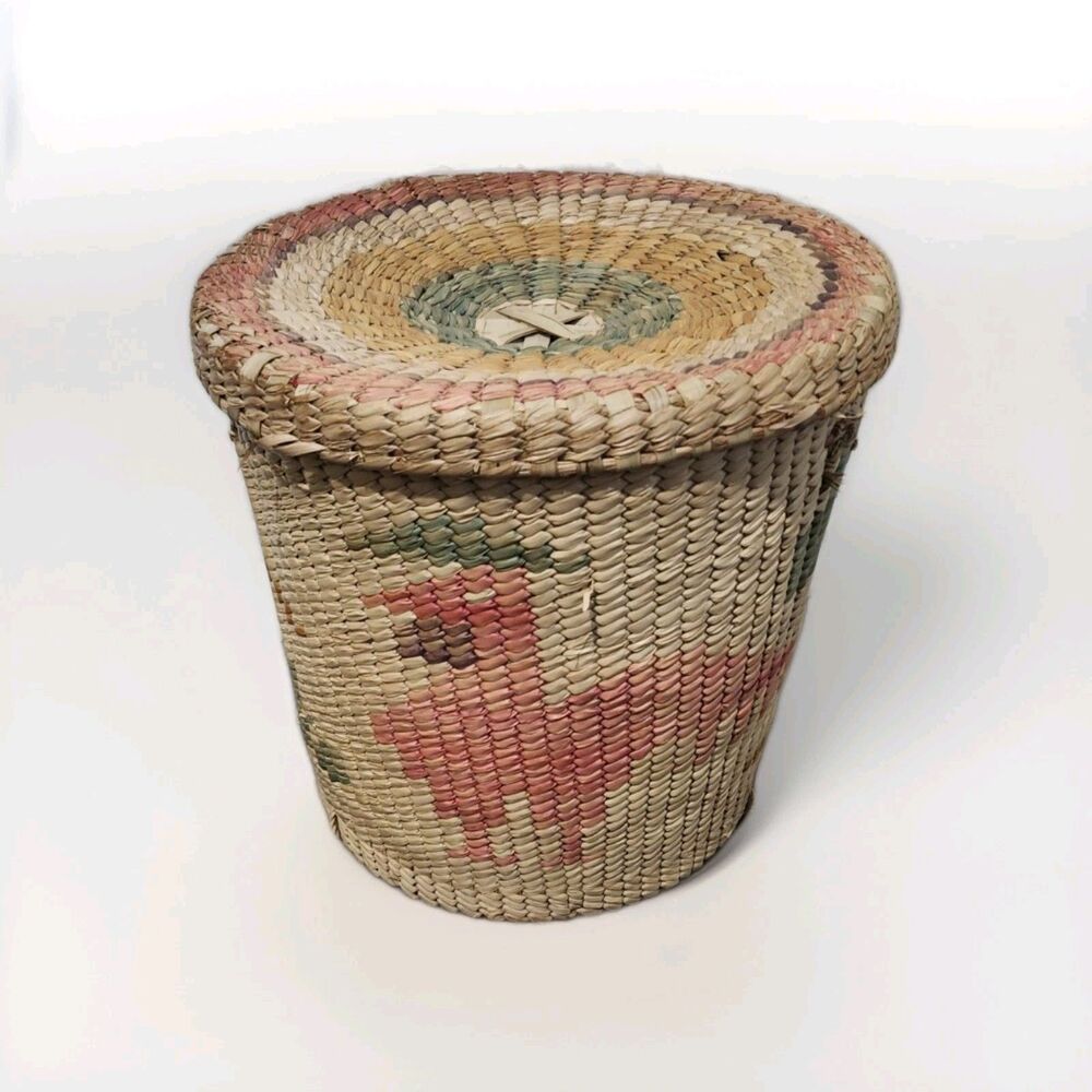 Vtg Folk Art Latin Straw Rattan Large Basket Lid Chicken Storyteller Organize